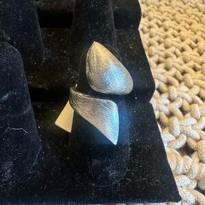 And Lovely Silver Women's Ring size 6 NWT‎